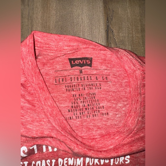 Levi’s Men’s Medium Red Shirt - Picture 4 of 6